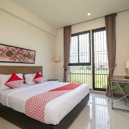 Oyo 697 Olivia Inn Denpasar Legian Extérieur photo