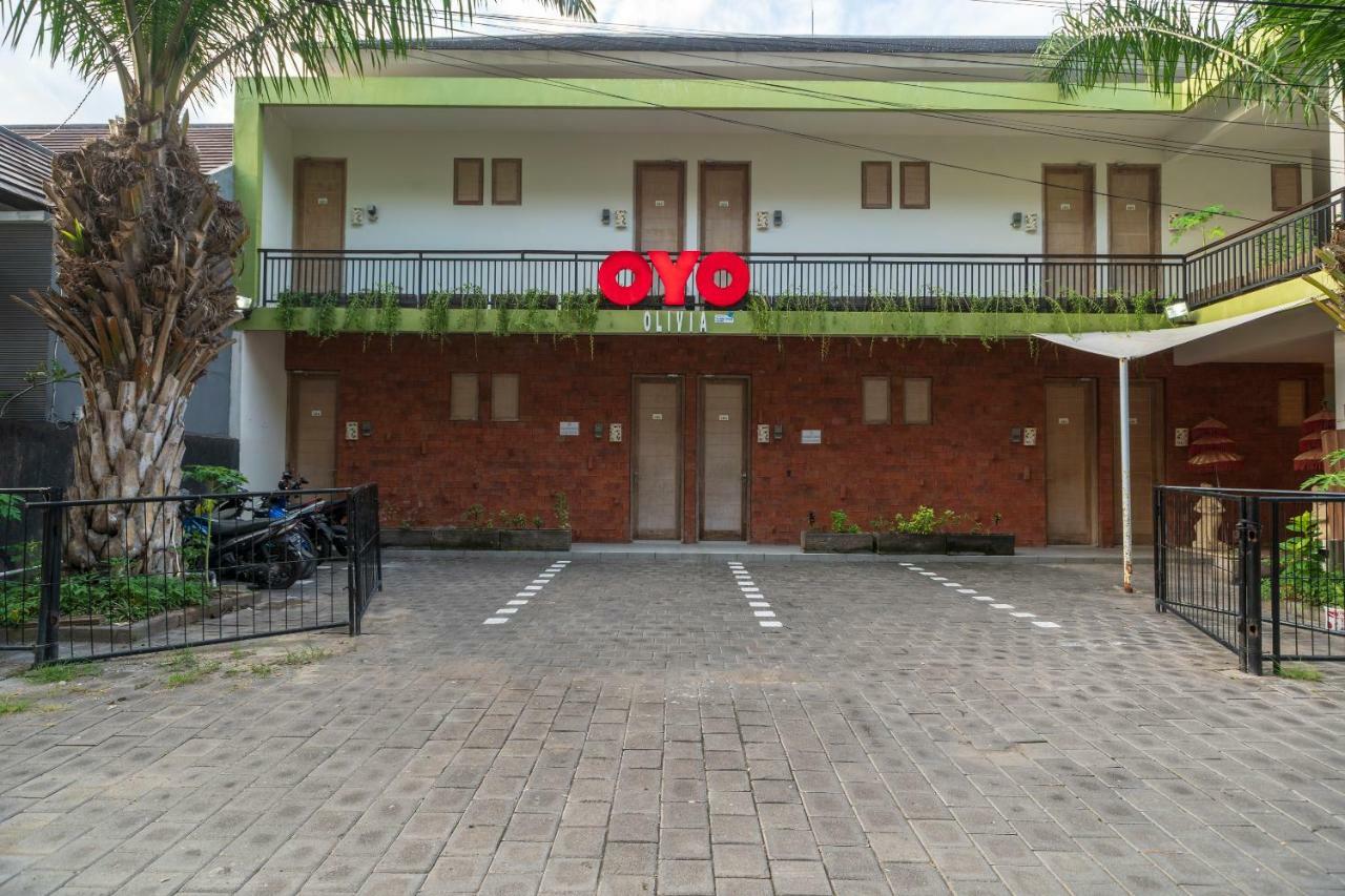 Oyo 697 Olivia Inn Denpasar Legian Extérieur photo