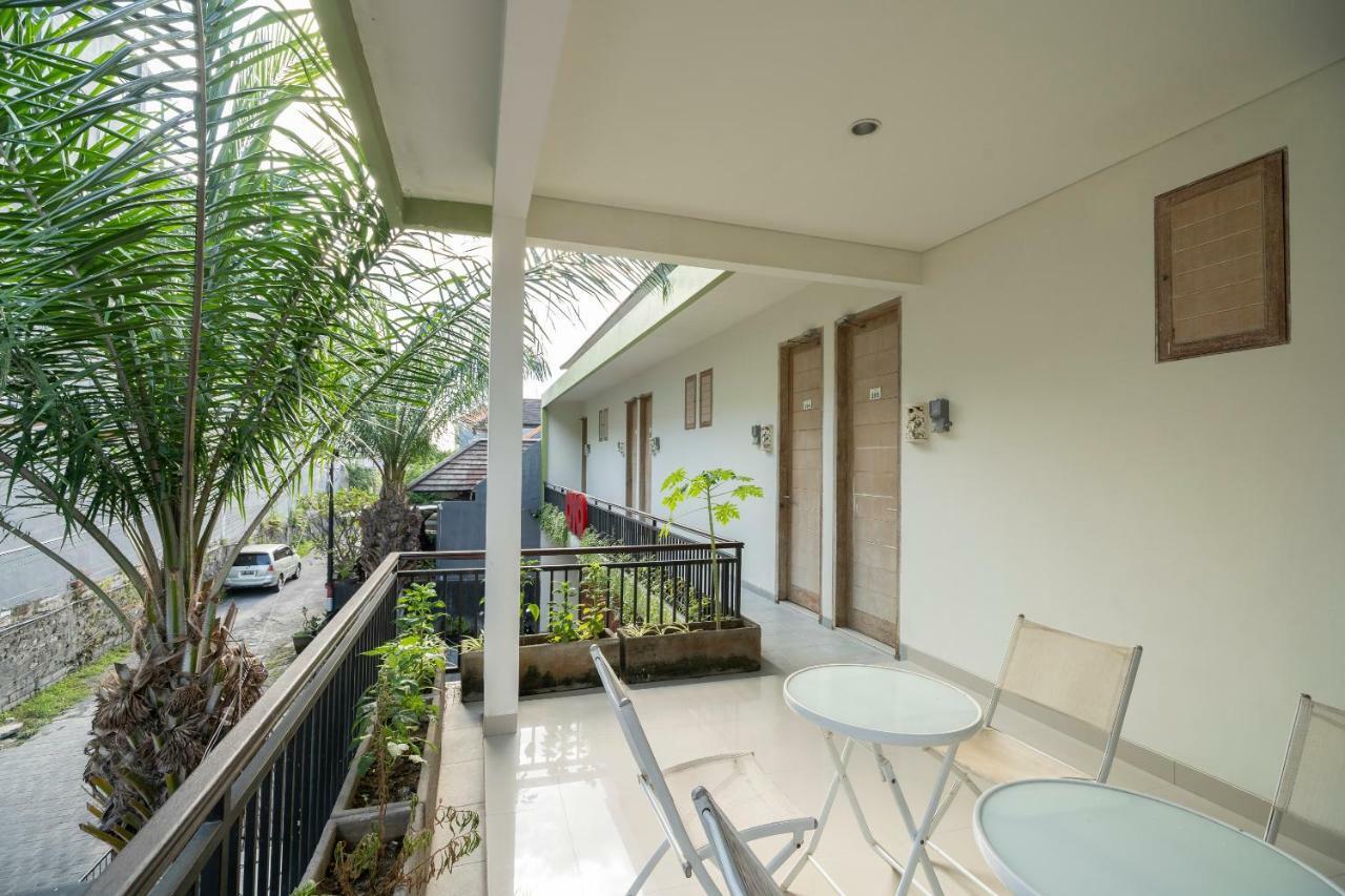Oyo 697 Olivia Inn Denpasar Legian Extérieur photo