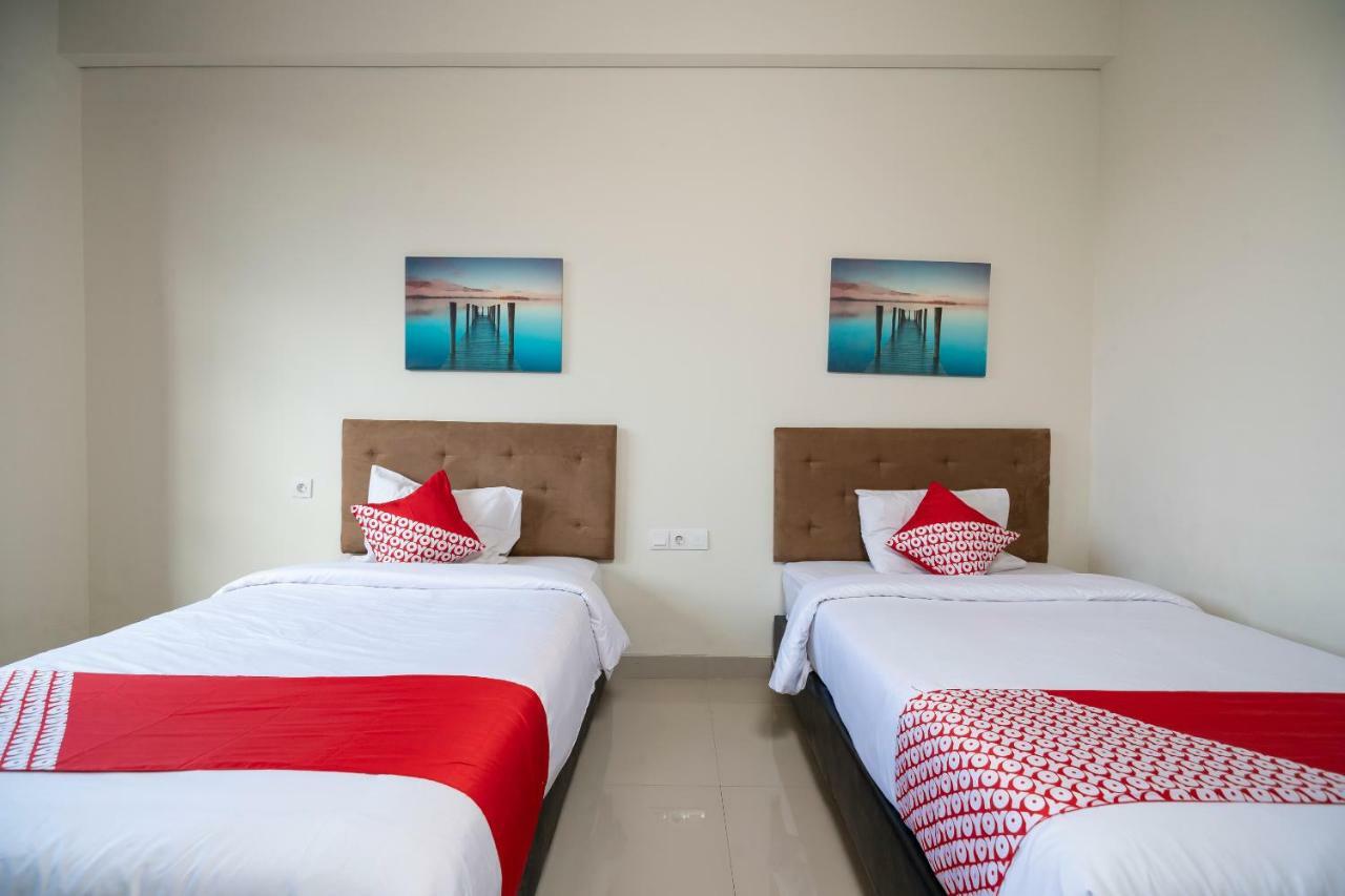 Oyo 697 Olivia Inn Denpasar Legian Extérieur photo