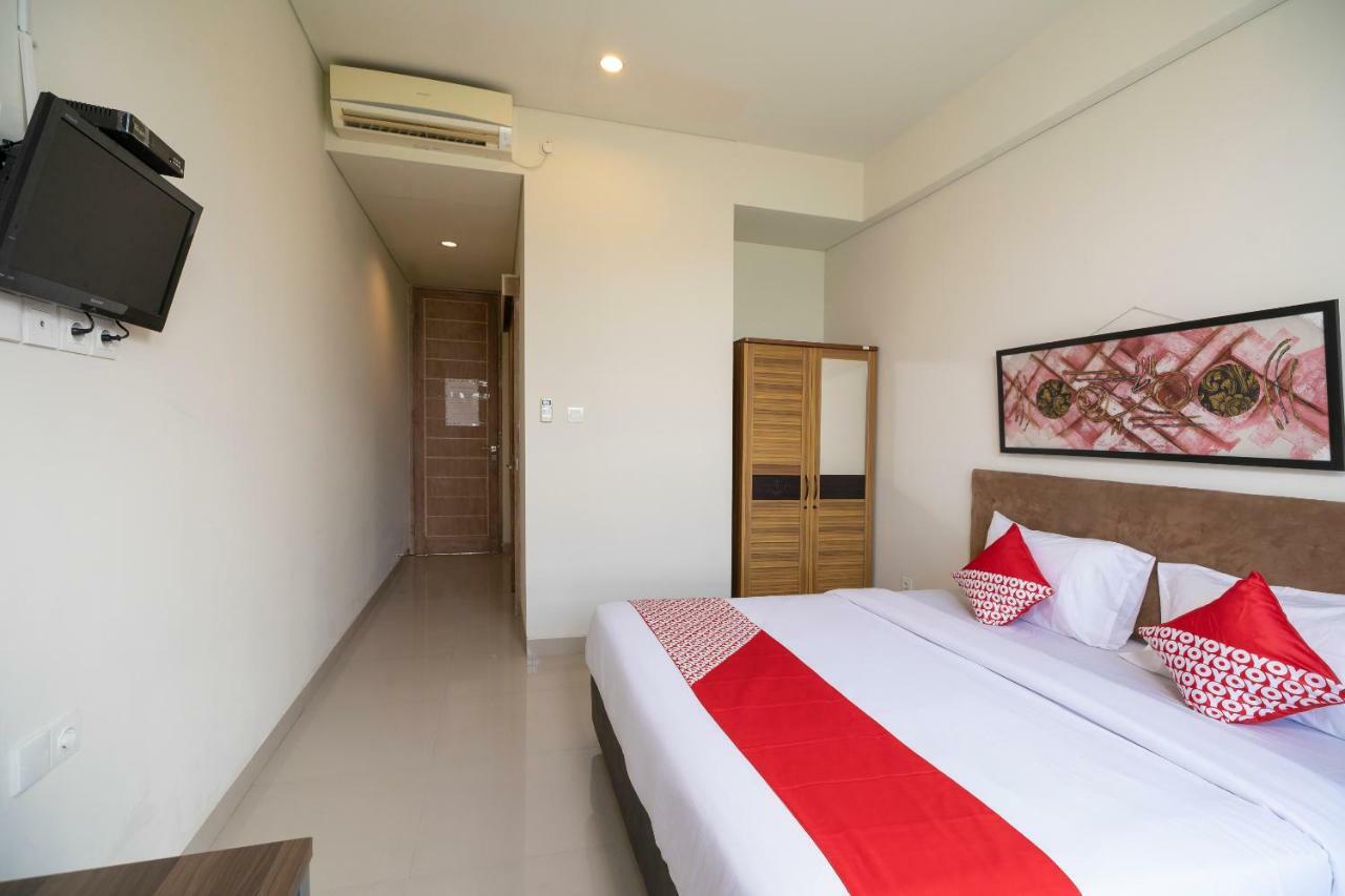 Oyo 697 Olivia Inn Denpasar Legian Extérieur photo