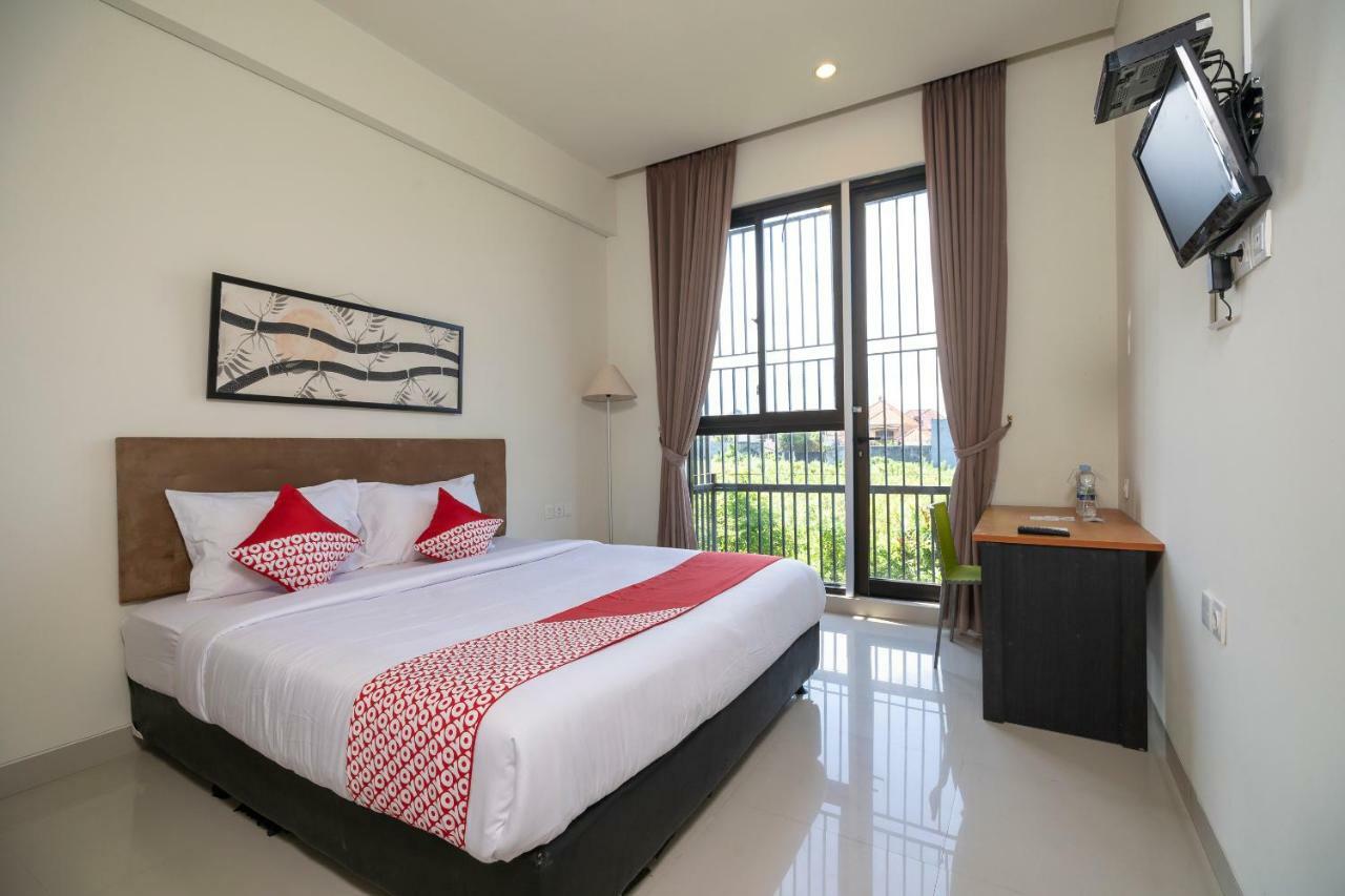 Oyo 697 Olivia Inn Denpasar Legian Extérieur photo